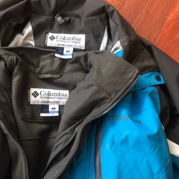 *Sold* Columbia Titanium Jacket with Fleece - Picture 2 of 8